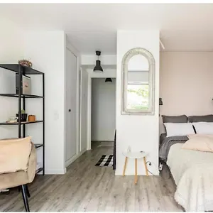 Cosy Centre Apartment