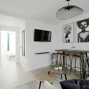 Enchanting Parisian Apartment